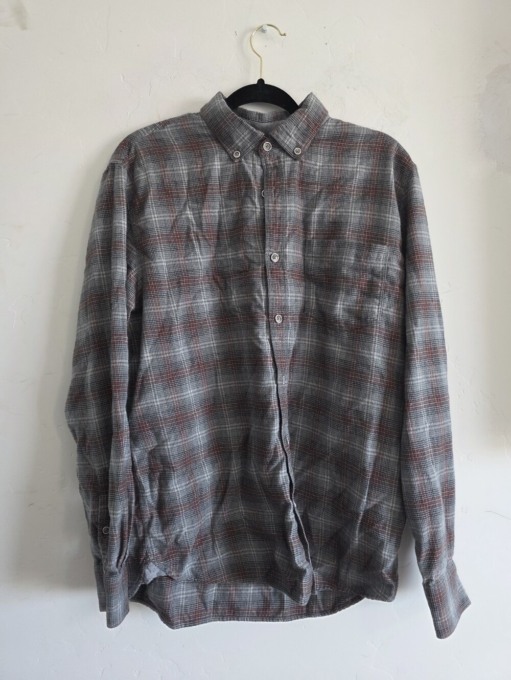 Men's Plaid Button-Down Shirt in Gray with Subtle Red Check